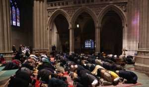 Cara Unik Khatib Salat Jumat Peringati Hari Bumi
