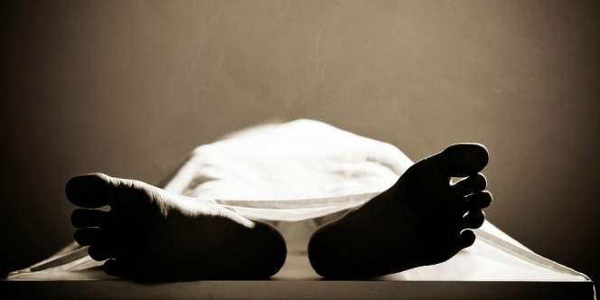 Gelitik Kaki Mayat, Polisi Ini Diskorsing