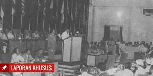 KAA (3): Cerita Soekarno, Singa Podium KAA Bandung