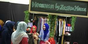Zaskia Mecca Manjakan Pelanggan Meccanism di Hijab Fest 2015