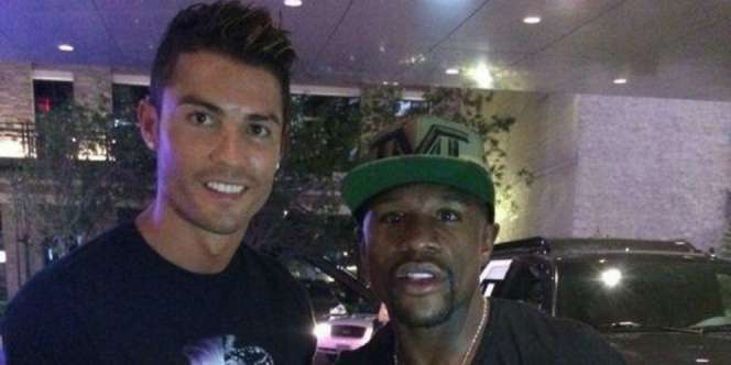 Uang Fantastis Mayweather: Bisa Sewa CR7 Sampai Beli Tokyo