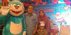 Tangis Haru Sopir Taksi Dapat Kejutan dari Bos