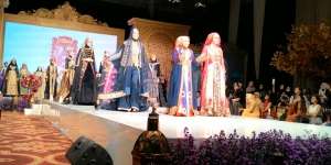 Anniesa Hasibuan Gelar Fashion Show Perdana di Jakarta