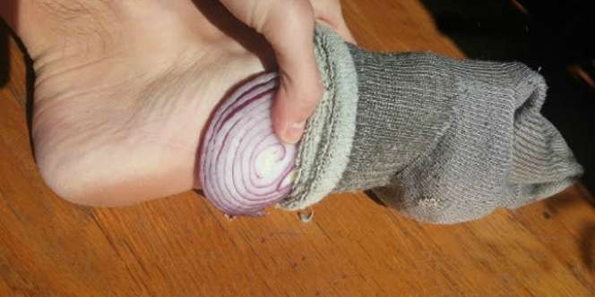 Khasiat Bawang Merah di Telapak Kaki 