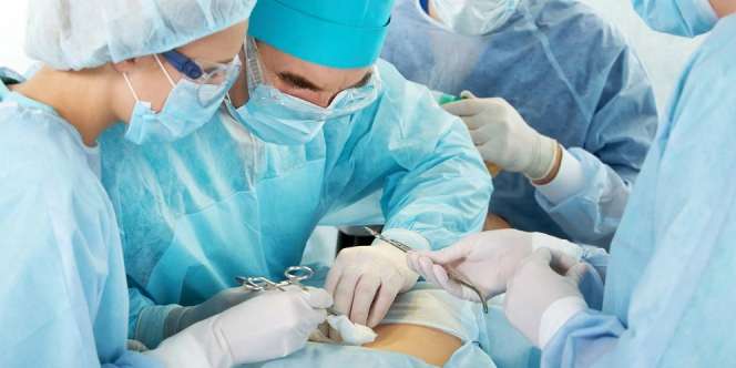 Perut Bergetar, Ternyata Ponsel Tertinggal di Perut Pasien