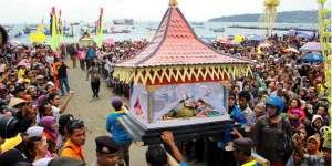 Tradisi Syukuran Unik di Indonesia