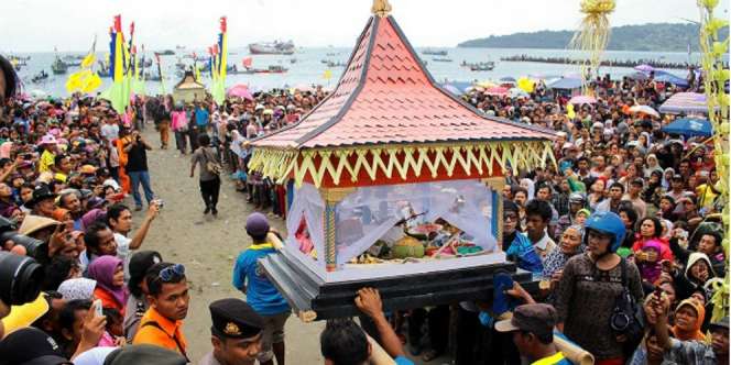 Tradisi Syukuran Unik di Indonesia