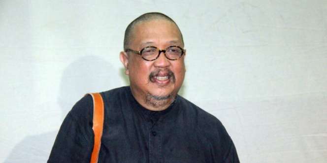 LIVE STREAMING: Pemakaman Didi Petet