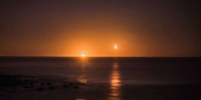 Geger Matahari dan Bulan Sama-sama Bersinar di Tengah Malam