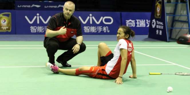 Bella Cedera dan Undur Diri, Indonesia Vs Tiongkok 1-1
