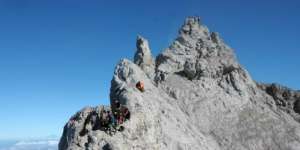 Selfie di Puncak Merapi, Mahasiswa Atmajaya Belum Ditemukan
