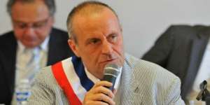 Larang Warga Peluk Islam, Walikota di Prancis Dipecat