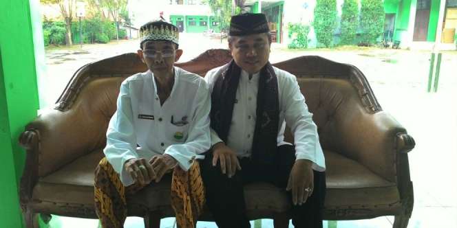 Meski Berusia Lanjut, Guru Maman Tak Ingin Berhenti Mengajar
