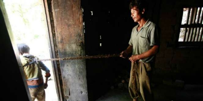 Otak Rusak, Gadis 12 Tahun Diikat Seperti Ternak