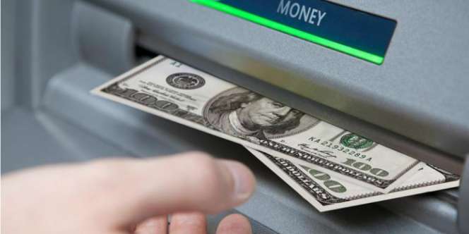ATM di Jeddah Ini Bagi-bagi Uang Gratis 