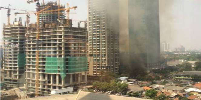 Kebakaran di Dekat SCBD, 15 Unit Damkar Dikerahkan