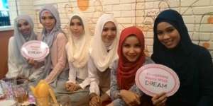 Cantik Memang Perlu, Tetapi...