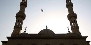 Usai Kumandangkan Azan, Imam Masjid di Saudi Meninggal