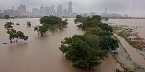 Banjir Dahsyat di Texas, Peti Mati Terangkat dari Makam