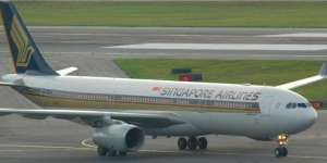 Mesin Pesawat Singapore Airlines Mati Mendadak Saat Terbang