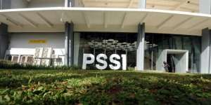 Terancam Sanksi FIFA, Jokowi Tetap Dukung Menpora Bekukan PSSI