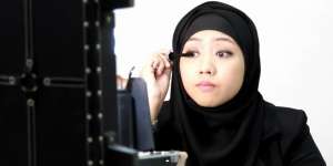 Tutorial Make Up Natural ala Dian Sastro