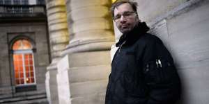 Wanita Ini Siksa dan Jadikan Kekasihnya Budak 