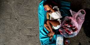 Bocah Rohingya Sebatang Kara di Lautan