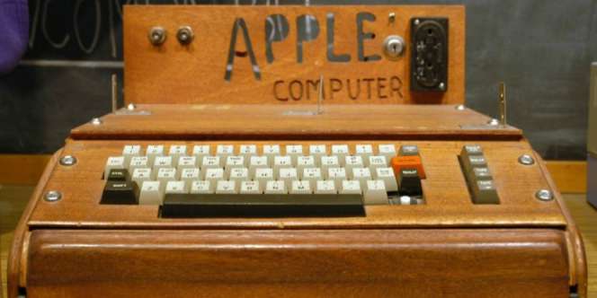 Nenek di Amerika 'Buang' Komputer Super Langka Apple