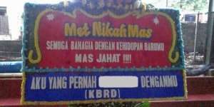 Sosmed Heboh Karangan Bunga `Mas Jahat!!!!`