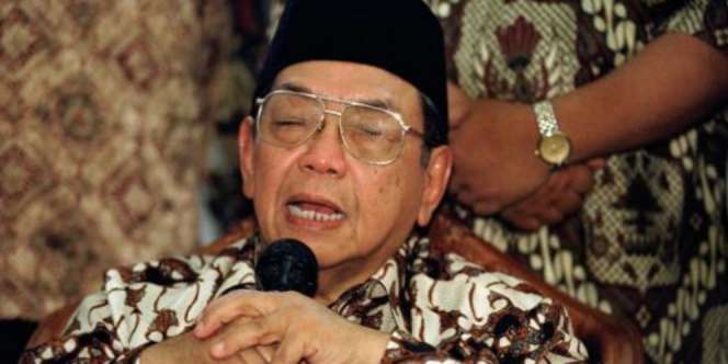 Islam Kaset dan Kebisingannya