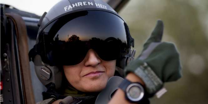 Ayesha Farooq, Pilot Pesawat Tempur Wanita Pertama di Pakistan