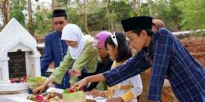 Perhatikan Hal Ini Saat Ziarah 