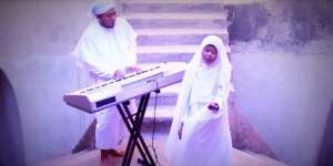 LIVE STREAMING: Bertemu Hijaber Yogya Pemilik `Suara Emas`