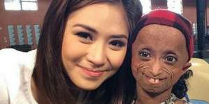 Gadis Usia 18 Tahun, Penampilan 144 Tahun