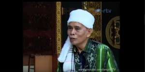 Kemerduan Suara Muadzin Lansia