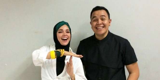 LIVE STREAMING: Konser Tulus-Dewi Sandra di Wardah Day