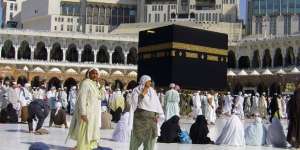 Begini Cara Pengelola Masjidil Haram Bersihkan 143 Ton Sampah