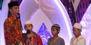 Jokowi: Jangan Pernah Merasa Sendirian