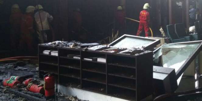 Lounge Terminal 2F Bandara Soekarno-Hatta Terbakar