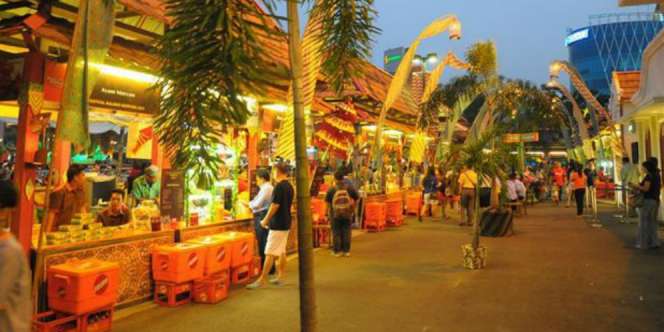 Selama Ramadan, Muslim & Non-Muslim Berbagi Untung