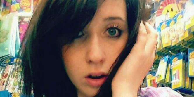 Gadis Cantik Tewas Saat Selfie di Atas Jembatan