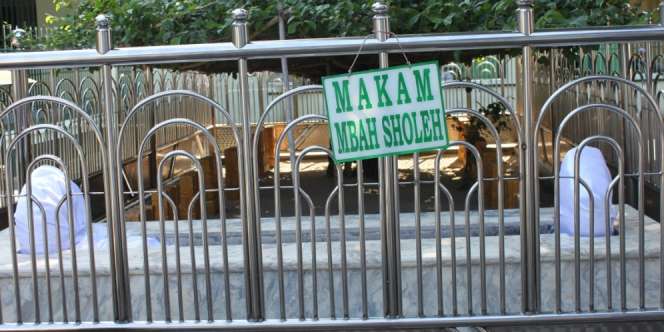 Misteri 9 Makam Mbah Soleh Murid Sunan Ampel