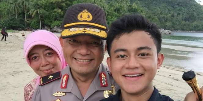 Keteladanan Kapolda Kalbar Didik Anak
