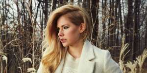 Lama Hilang, Avril Lavigne Kena Penyakit `Kutu Rusa`