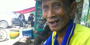 Keikhlasan Kakek Ahmad Jadi Pengasong daripada Mengemis