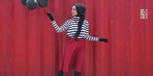 Padu Padan Motif Garis Sesuai Bentuk Badan