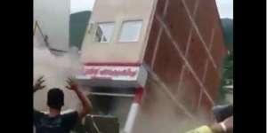 Akibat Hujan Terlalu Lama, Gedung di Iran Roboh