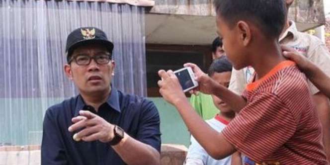 Ridwal Kamil Kecele Dengan Anak Kecil