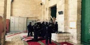 Dalih Serdadu Israel Serbu Masjid Al-Aqsa